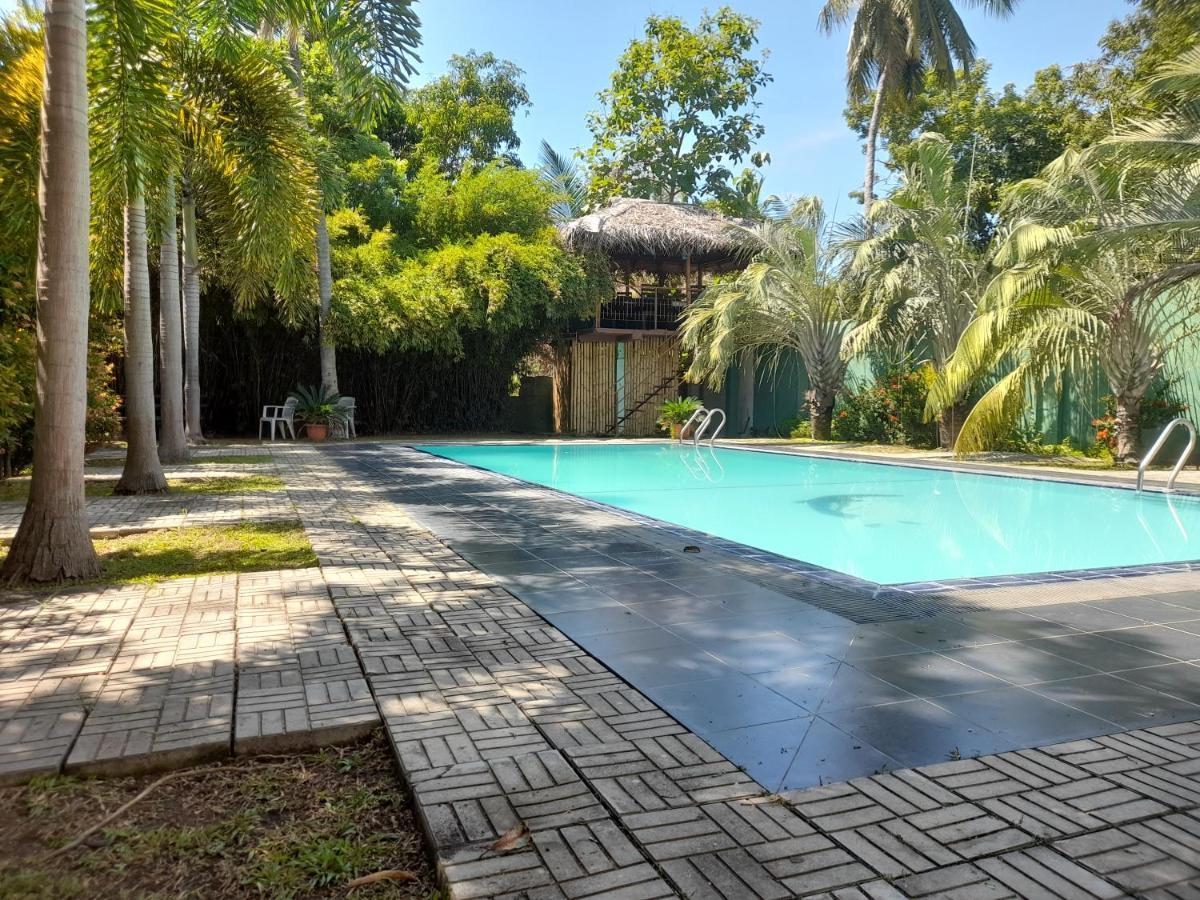 פולונרואה Seyara Holiday Resort מראה חיצוני תמונה